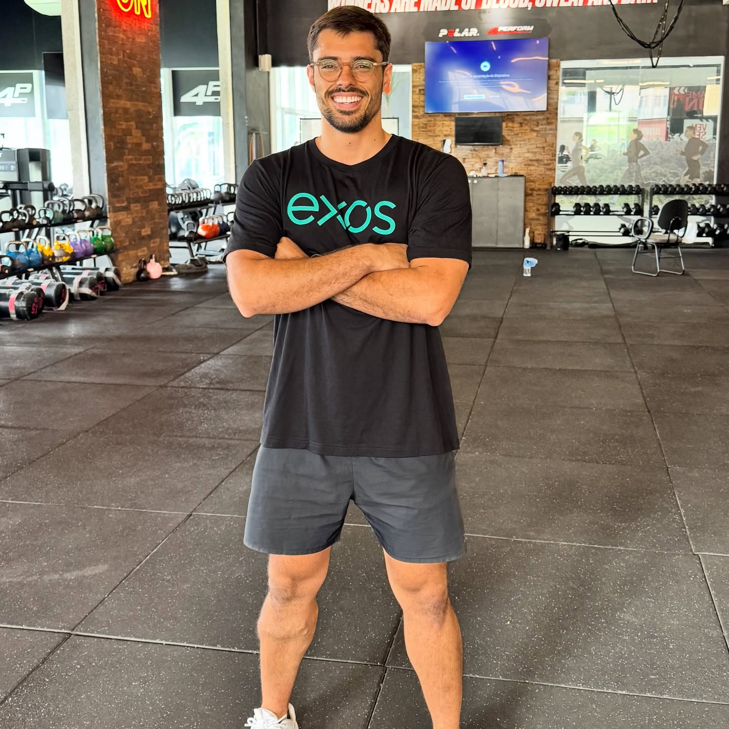 Emanuel Moraes em ambiente profissional